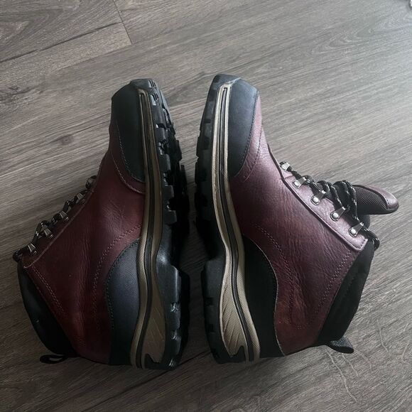 TIMBERLAND  HIKER BOOTS SIZE Boy’s 5.5 - Picture 5 of 10